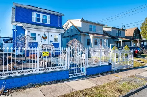 9 Welland Ave, Irvington, NJ 07111