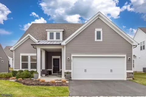 60 Cunningham Dr, Florham Park, NJ 07932