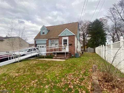 31 Florence Dr, Clark, NJ 07066