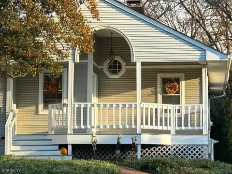 306 Demott Ln, Franklin Twp, NJ 08873