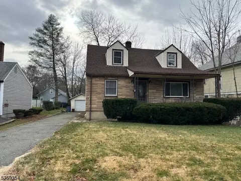 7 Bassett Ave, Mine Hill, NJ 07803