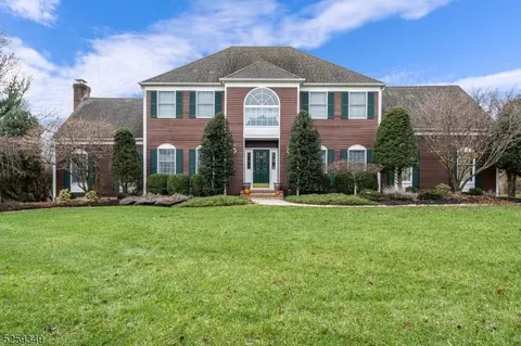 12 Covered Bridge Rd, Flemington, NJ 08822