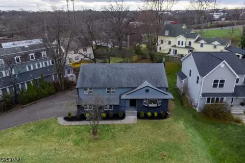 515 New Durham Rd, Metuchen, NJ 08840