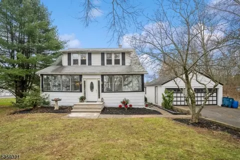 506 Mountain Rd, Lebanon, NJ 08833