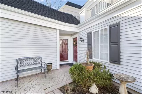 269 Riveredge Dr, Chatham Twp, NJ 07928