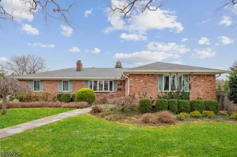 7 Cromwell Pkwy, Summit, NJ 07901
