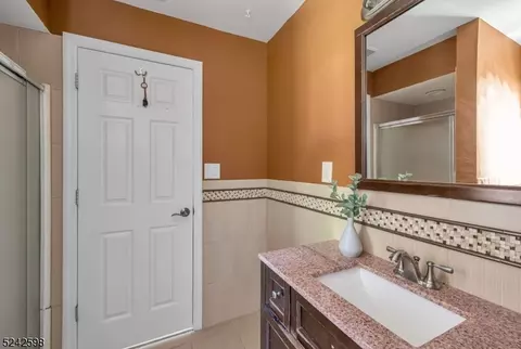 69 Colonial Rd, Wayne, NJ 07470 photo 21