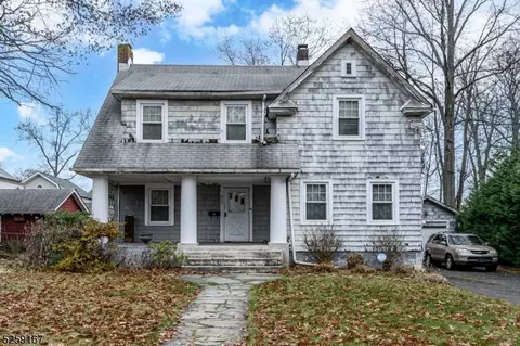 615 Walnut St, Roselle, NJ 07203