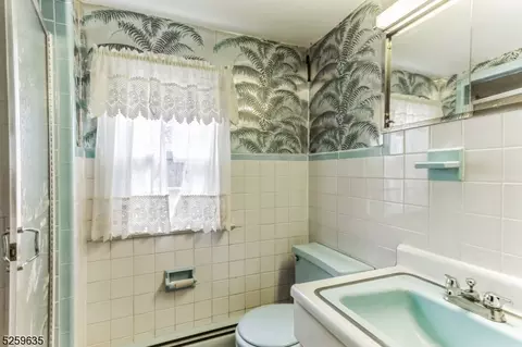 160 Valley Rd, Wayne, NJ 07470 photo 21