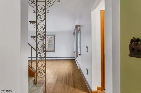 160 Valley Rd, Wayne, NJ 07470 photo 5
