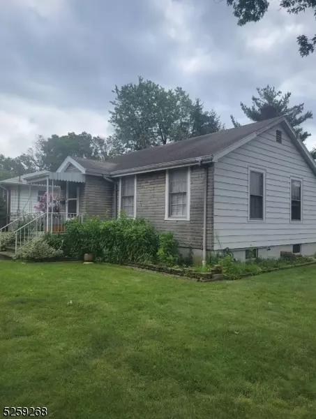 136 Dunbar Ave, Woodbridge Twp, NJ 08863