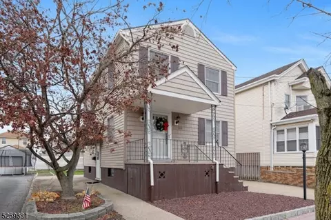 144 Lincoln Ave, Totowa, NJ 07512