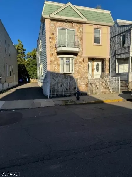 197 21st St, Irvington, NJ 07111