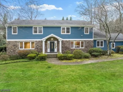 11 Berkshire Rd, Woodcliff Lake, NJ 07677