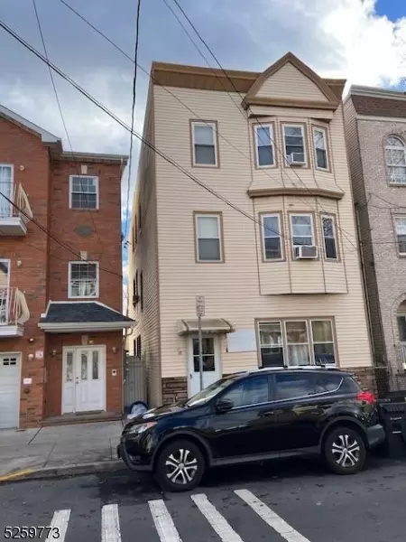 93 Ann St #3, Newark, NJ 07105
