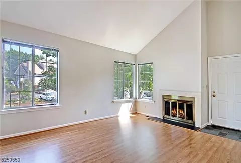 6 Tory Ct, Bedminster, NJ 07921