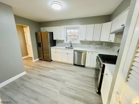 1005 Victoria Ct, Hillsborough, NJ 08844