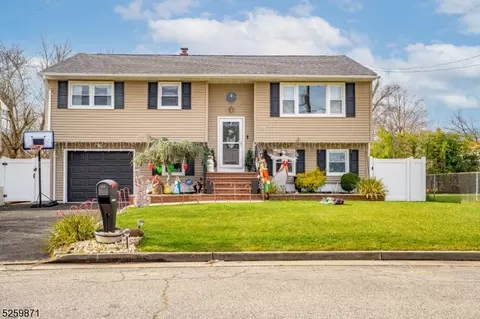 131 6th St, Middlesex, NJ 08846