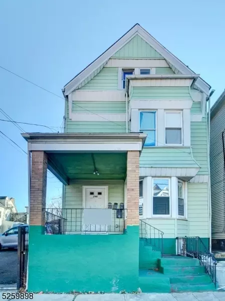 246 S 8th St, Newark, NJ 07103