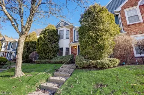 107 Laurelwood Ct, Rockaway, NJ 07866
