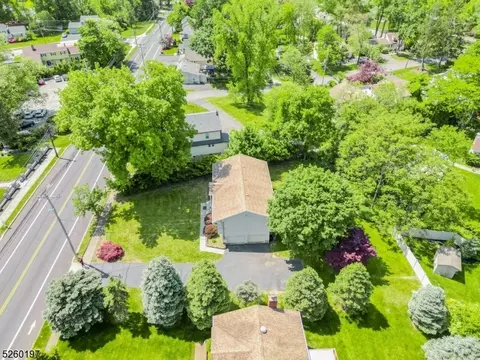 417 Black Oak Ridge Rd, Wayne, NJ 07470
