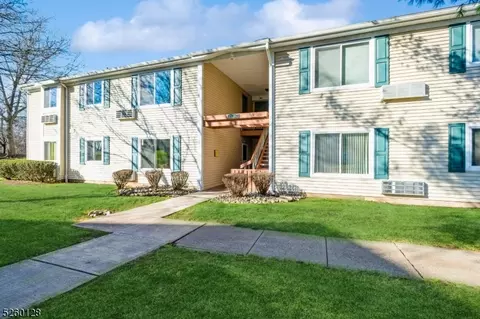 77 Marlowe Ct #77, Somerset, NJ 08873