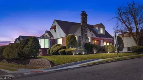 277 Standish Ave, Hackensack, NJ 07601 photo 2