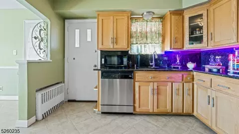 277 Standish Ave, Hackensack, NJ 07601 photo 13