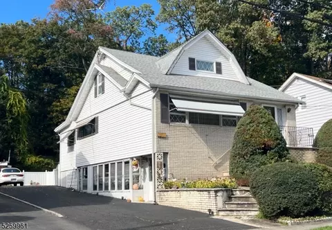 942 Grandview Ave, Union, NJ 07083