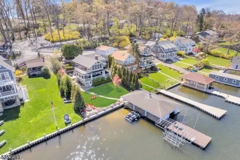 345 Lakeside Blvd, Hopatcong, NJ 07843