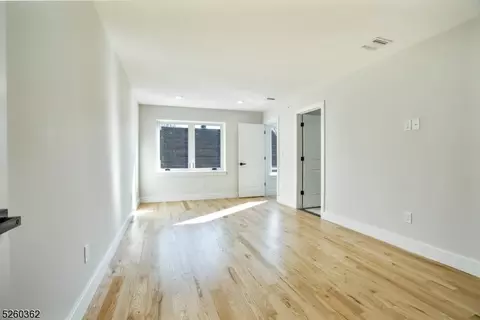 697 S 2nd St, Plainfield, NJ 07060 photo 21