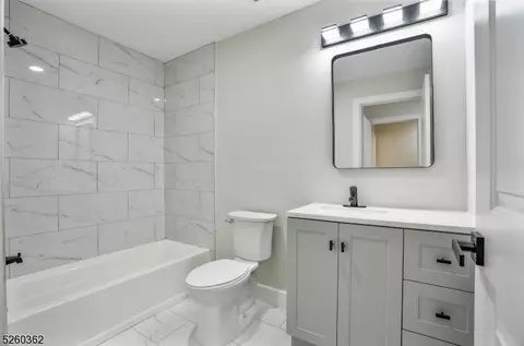 697 S 2nd St, Plainfield, NJ 07060 photo 17