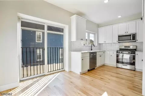 697 S 2nd St, Plainfield, NJ 07060 photo 12