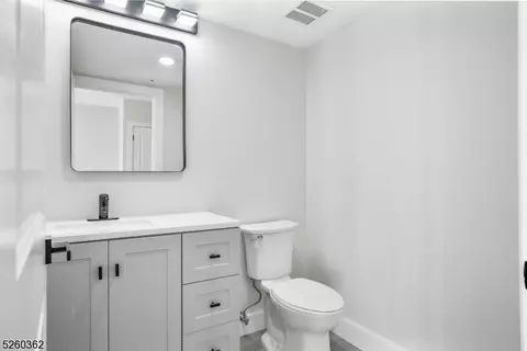 697 S 2nd St, Plainfield, NJ 07060 photo 7