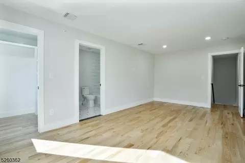697 S 2nd St, Plainfield, NJ 07060 photo 22