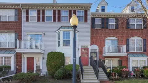 17 Mulberry St, Jersey City, NJ 07305