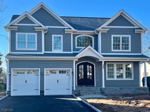 25 Acken Dr, Clark, NJ 07066