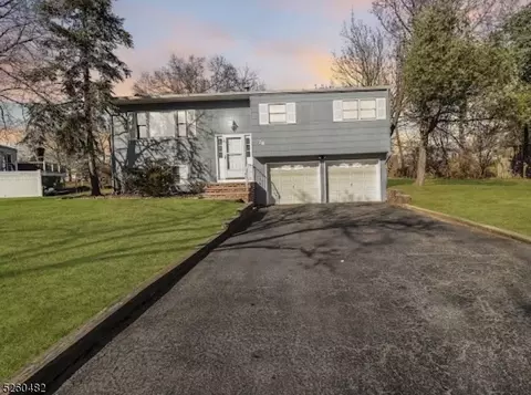 76 Mitchell Ave, Piscataway, NJ 08854