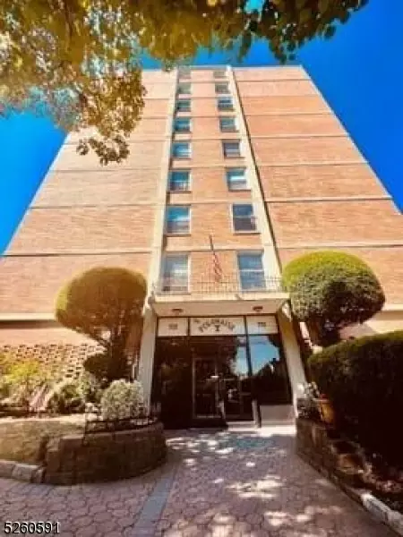 704-712 N Broad St #6 D, Elizabeth, NJ 07208
