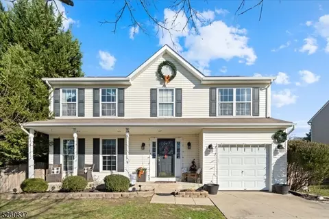 38 Inverness Dr, Delran, NJ 08075