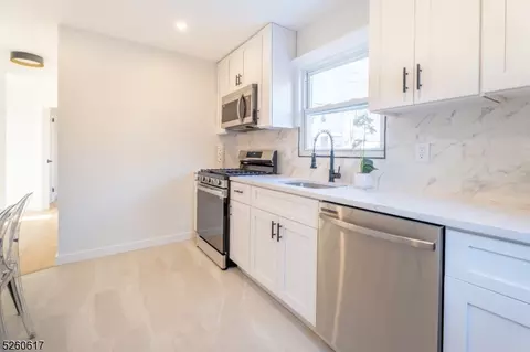 21 5th Ave, Wanaque Boro, NJ 07420 photo 6