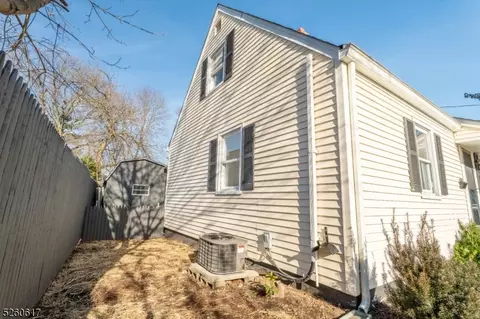 21 5th Ave, Wanaque Boro, NJ 07420 photo 24