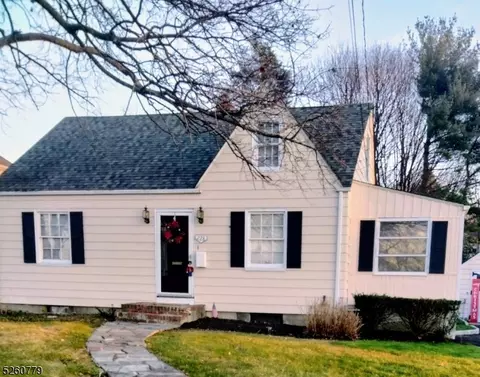 228 Penn Ave, Dover, NJ 07801