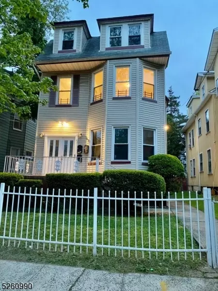 40-42 Treacy Ave, Newark, NJ 07108