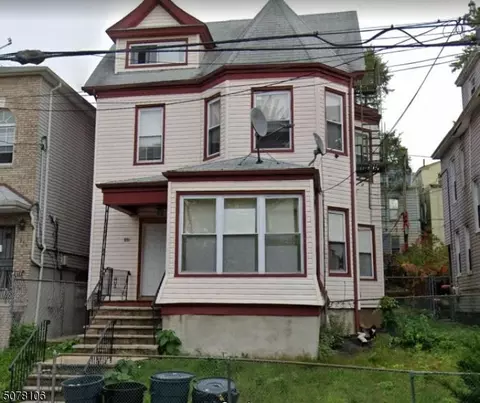 886 S 17th St, Newark, NJ 07108