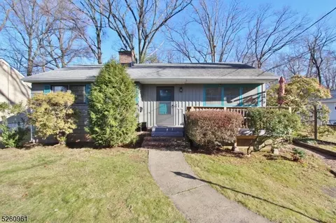595 Fisk Pl, North Plainfield, NJ 07063