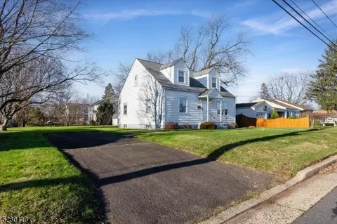 912 Rabens Ave, Manville, NJ 08835