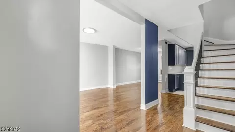 605 Garfield Ave, Jersey City, NJ 07305