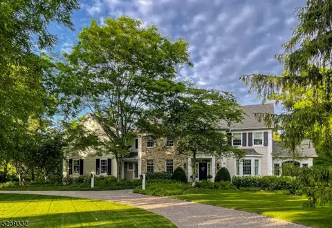 43 Lyons Pl, Bernards, NJ 07920