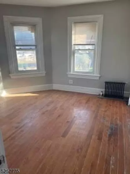 952-954 W 5th St, Plainfield, NJ 07063